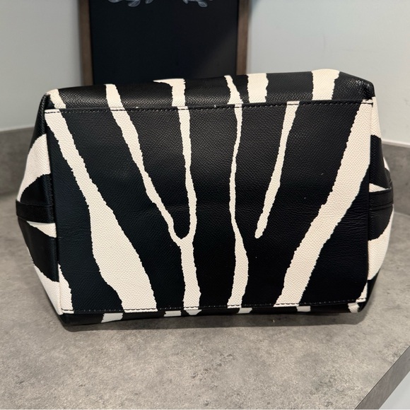 Coach Taxi Zip Top Tote in Zebra Print! GUC!! - Picture 4 of 15